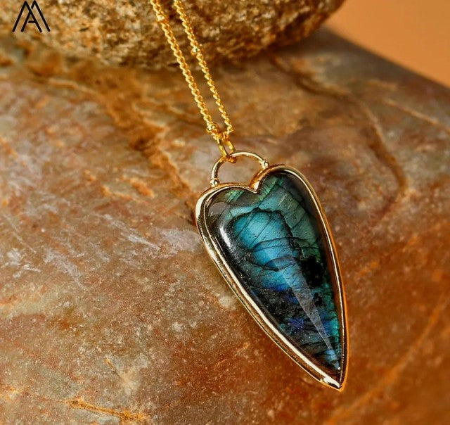 Long Hearts Designkjede 37x19mm - Gold Electroplated - Labradorite