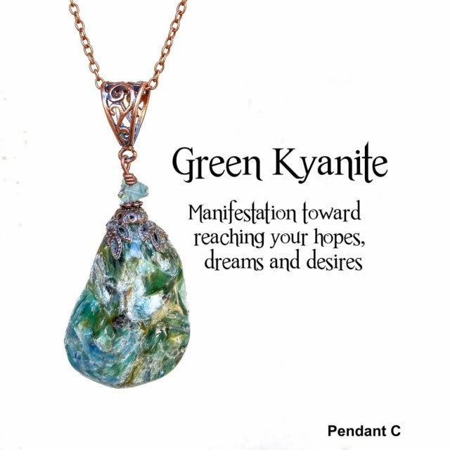 Nytt, vakkert og kraftfult rÅkrystall i grønn Kyanite anheng med kjede