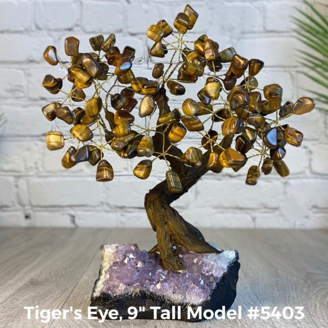 Vakre og eksklusive Feng Shui - Bonsai Lykketrær m/ ekte krystaller og Ametyst Clusterfot, ca. 22cm høy, Tigerøye, 2.5kg