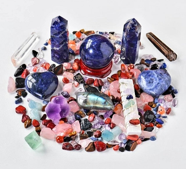 Nytt Sodalitt Krystallsett ( 2 stk. TÅrn, 2 Hjerter, 1 Kule, Ametyst Cluster, Selenitt stav og Clear Quartz rÅkrystall,