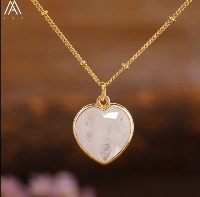 Small Hearts Designkjede 16x16mm - Gold Electroplated - White Quartz