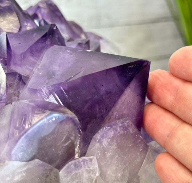 Extra Plus Brazilian Amethyst Coffee Geode Side Table, 23kg, Cluster Stone Size 35x26x17cm on a metal base,