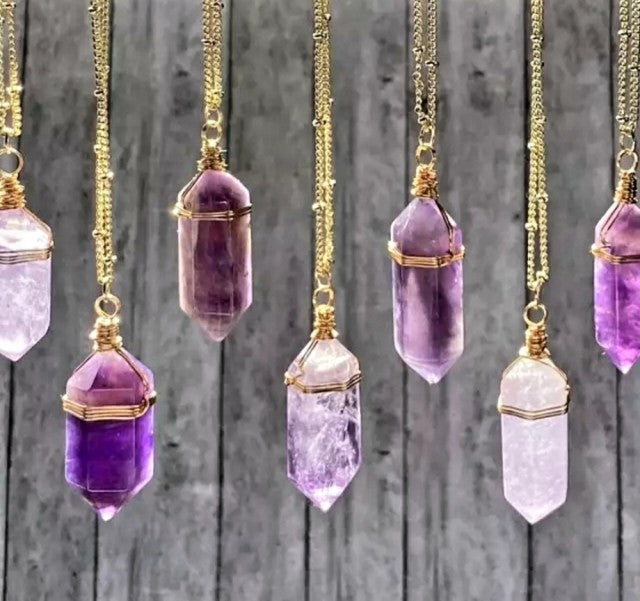 Nye Wire Wrap kjede m/ Ametyst spissanheng, Gold Plated