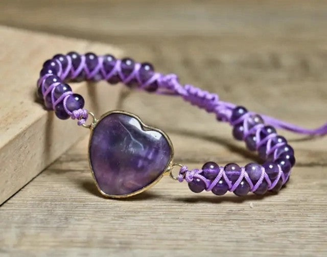 Enkle og vakre Chambhala 2 rader armbÅnd m/ Hjerteformet Ametyst sten og smÅ tilsvarende stener ( justerbart )