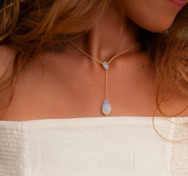 Nytt og vakkert Moonstone kjede med Moonstone drop anheng, 18K Gold Plated