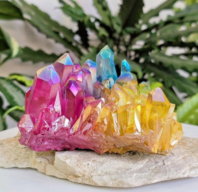 Trendy Aura Quartz Clustre , Mixed Color, behandlet naturlig Quartz, xsmall 100 - 200 Gram