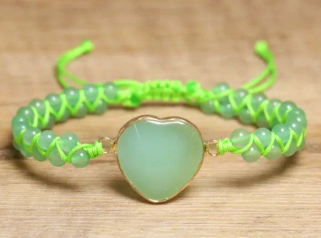 Enkle og vakre Chambhala 2 rader armbÅnd m/ Hjerteformet Green Aventurine sten og smÅ tilsvarende stener ( justerbart )