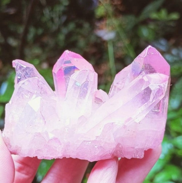 Rosa Aura Kvarts Cluster, 112x70x80mm, 304 gram