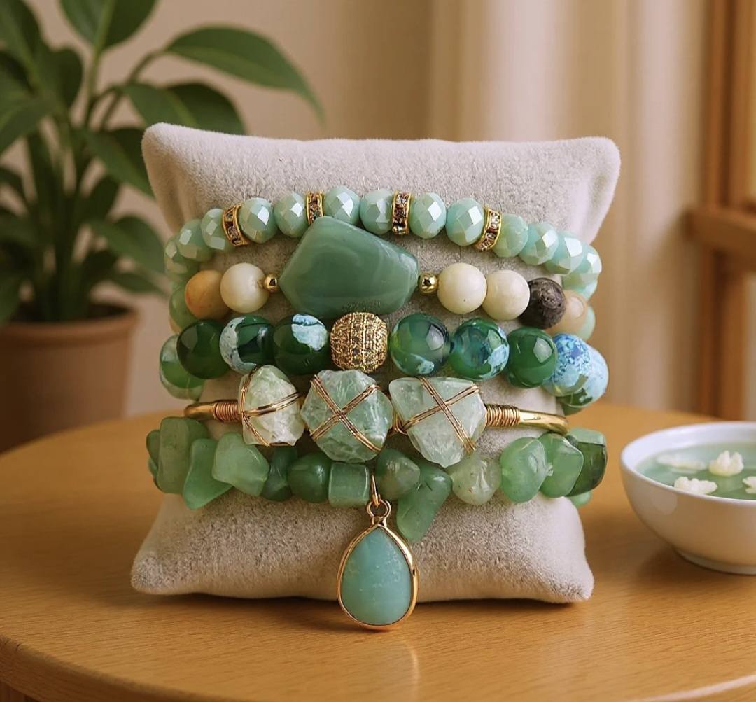 Nye, BoHo Mediterraen 5 rader, fleksible armbånd med druzy Green Agat / Fluorite sten og Decor Design
