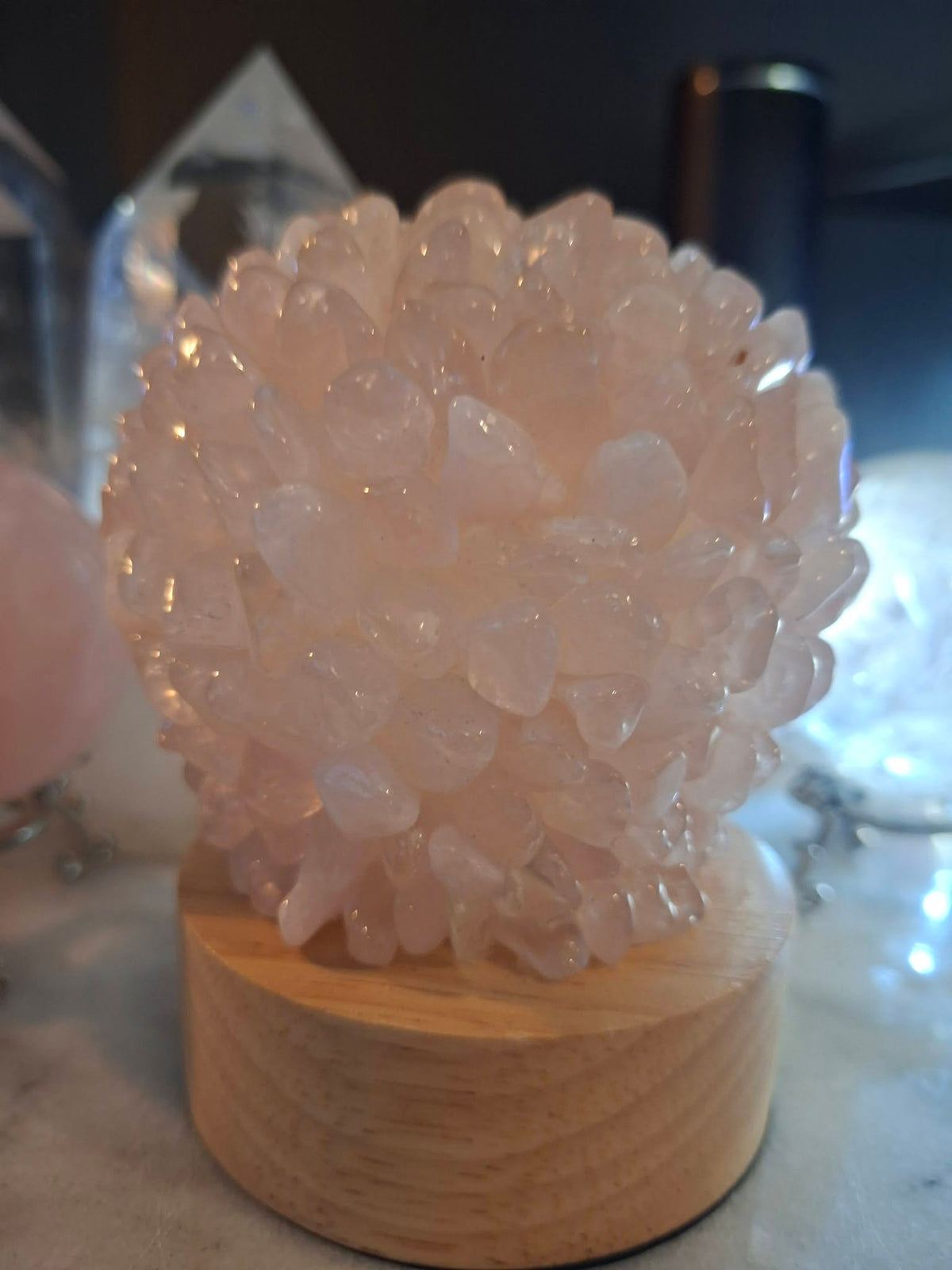 Vakre og dekorative Krystallamper i kuledesign, Rosenkvarts m/tromlede stener, ca. 10x12cm