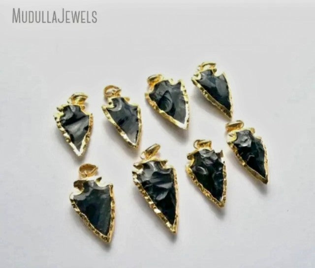 Mudulla Bohemian Raw Black Obsidian Arrowhead anheng m/kjede , Gold Electroplated