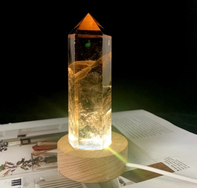 Ny, lekker TÅrnkrystall Lampe med ledlysbase i Klar Kvarts