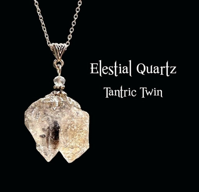 Nye, hÅndlagede Elestial Quartz ( Tantric Twin ) RÅkrystall Anheng m/kjede, Silverplated..