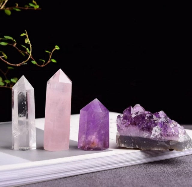 Krystallsett med 3 TÅrnkrystaller ( Ametyst, Klar Kvarts og Rosenkvarts ) og Ametyst Cluster.