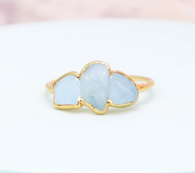 Ny, hÅndlaget rustik RÅ Aquamarine 3 Stone Rosegull Ring