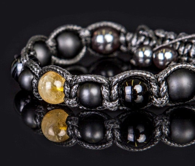 KAMPANJE/Trendy og Exclusivt Shambhala ArmbÅnd , Citrine, Sort Agat, Matt sort Onyx og Hematitt unisex og justerbare.
