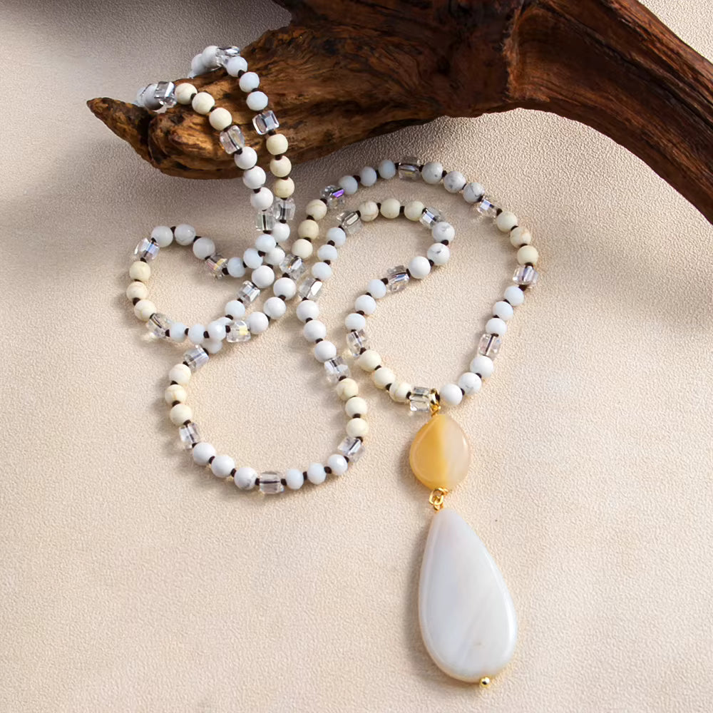 NEW LONG BOHEMIAN WHITE AGATE MALAKJEDE ( 80cm ) w/ Oval Pendant