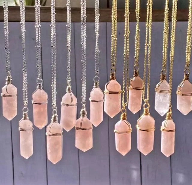 Nye Wire Wrap kjede m/ Rosenkvarts spissanheng, Gold Plated