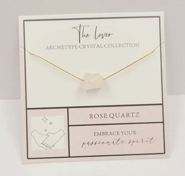 Vakkert og enkelt Birthstone Gold Designkjede m/RÅsten - Rose Quartz - Tynt kjede, 8 - 13mm rÅstener
