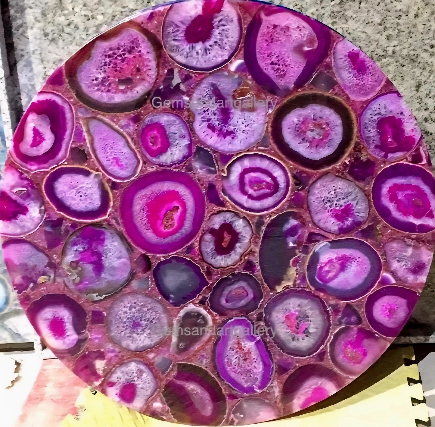 Agate Gemstone DINING Tables, handmade, Round 75cm , backlit ( Ledlys ) uten Design Bordben