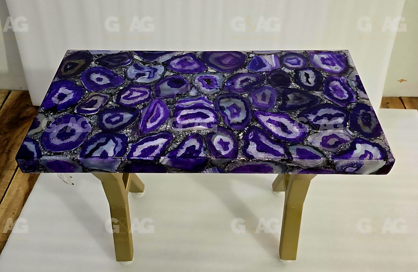 EXCLUSIVE NATURAL AGAT TABLE ( Sofa, Coffe, Side, Dine ) , Purple - 60x30cm - backlit ( Ledlys ) - Golden Design Legs