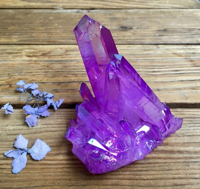 Aura Kvarts , Lilla Cluster 5 x 7 x 10cm