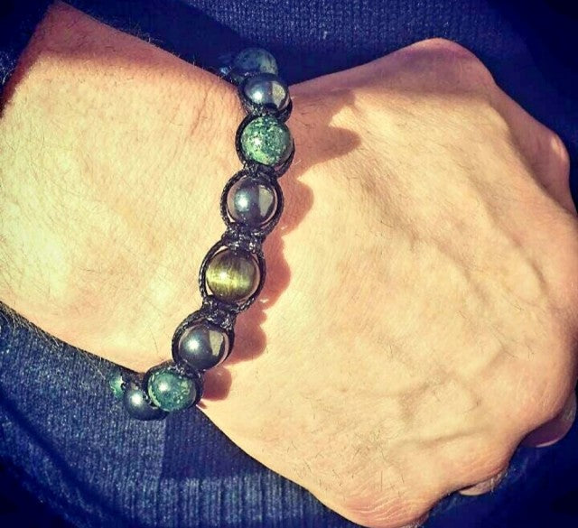 Trendy og Exclusivt Shambhala ArmbÅnd ,Tigerøye, Rhyolite og Hematitt , unisex og justerbare