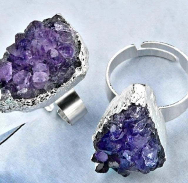 Tilbud / liten Ametyst RÅkrystall Design Ring, justerbar, Silver plated