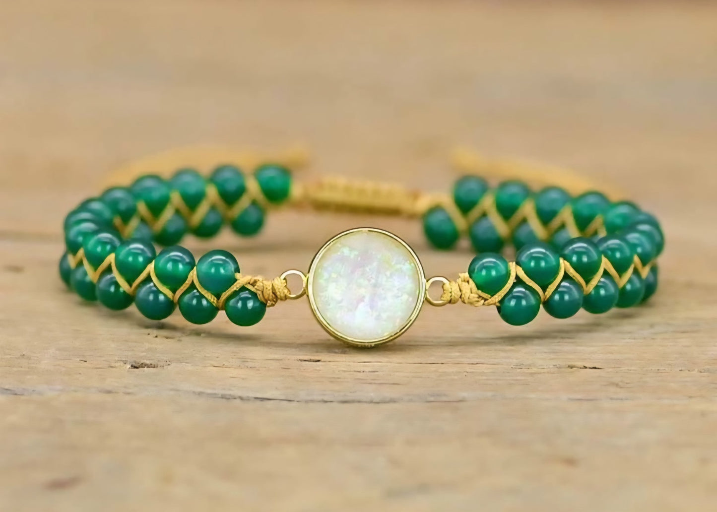 Enkle og vakre Chambhala 2 rader armbånd m/ Round Opal sten og små tilsvarende grønne Aventurine stener ( justerbart )