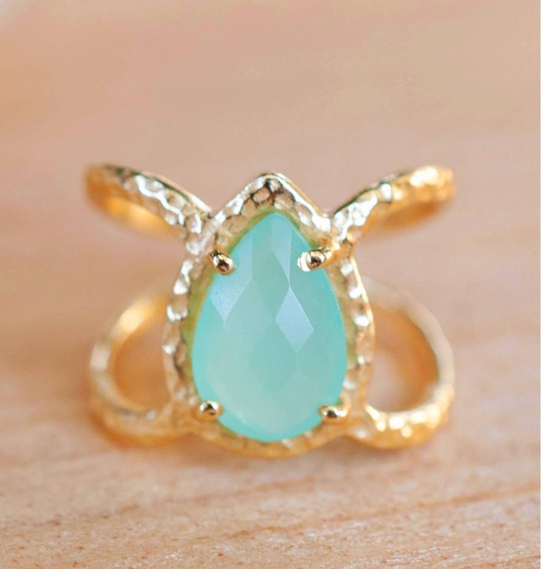 Ny og vakker, enkel håndlaget " RACHEL " Gold Vermeil m/ Aqua Chalsedony