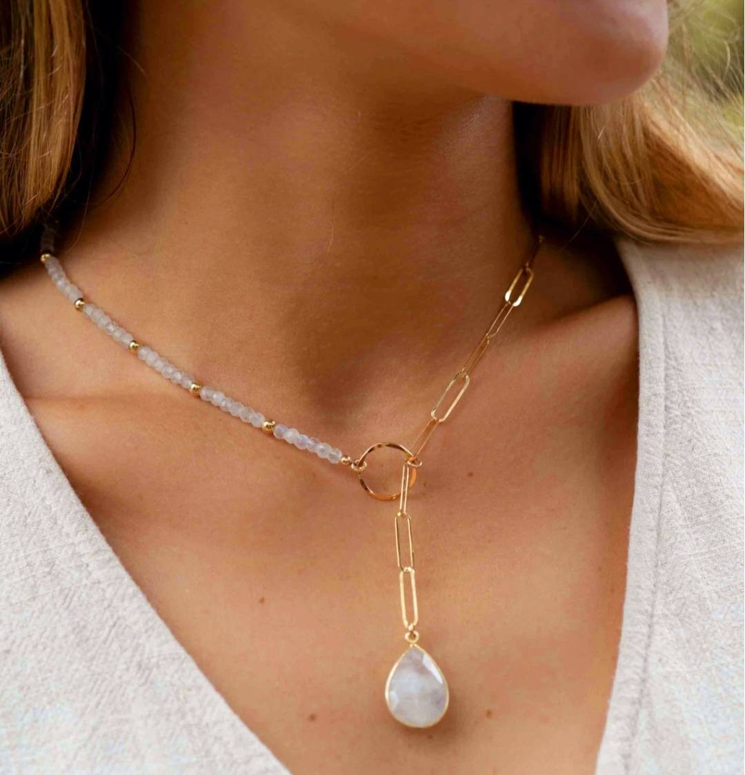 Nytt og enkelt Cila Mikki Designkjede, Moonstone Tear Drop Anheng,18 K Gold Vermeil