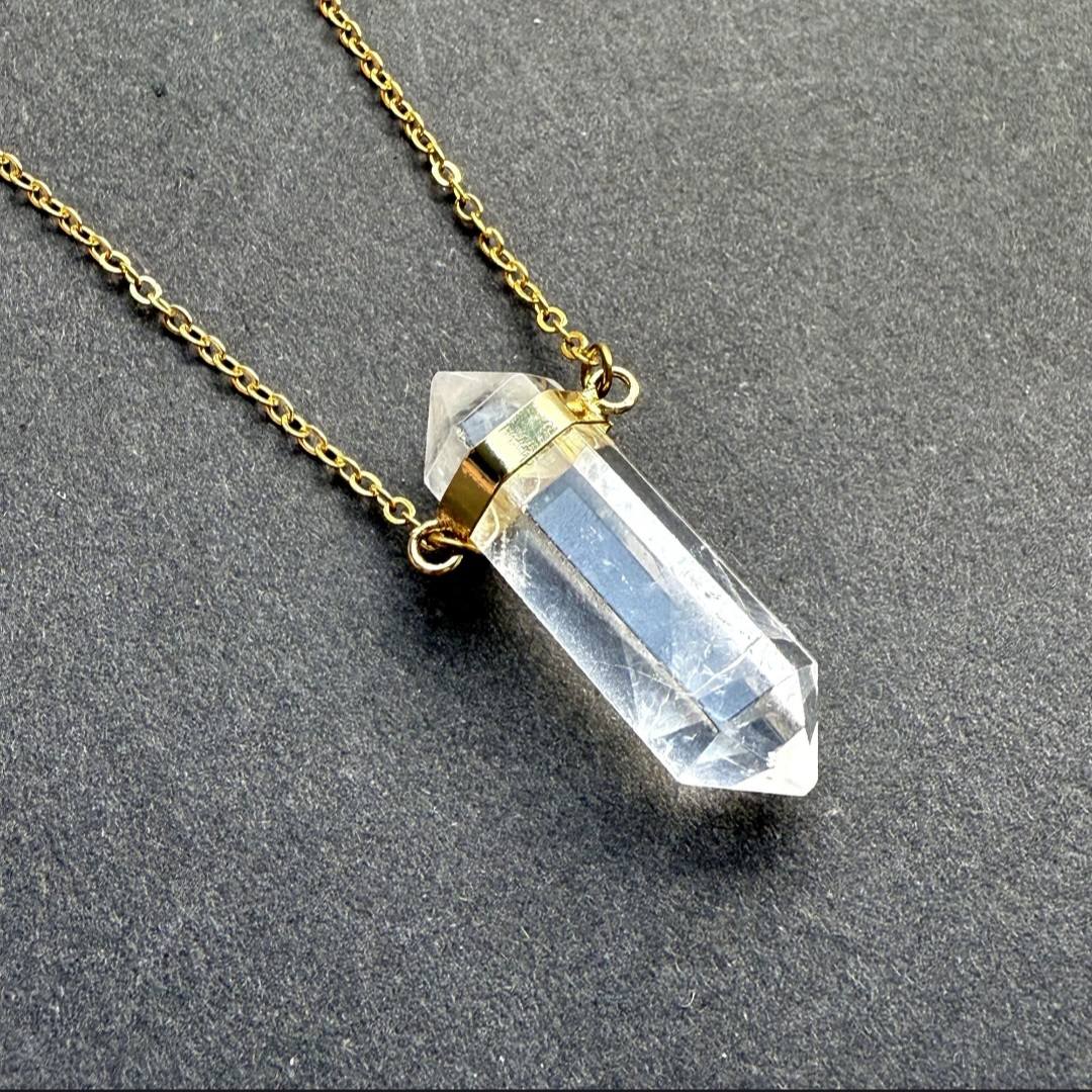 Clear Quartz kjede m/ spissanheng, Goldplated