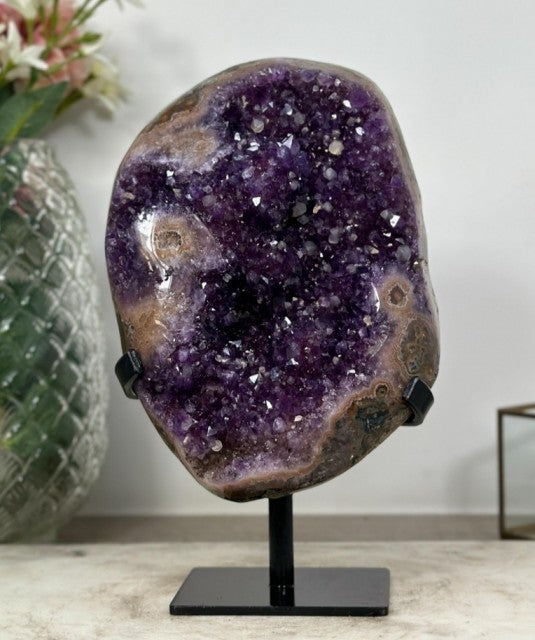 Beautiful Amethyst Stone Geode with Calcite Crystal Inclusiones AWS0474, 25x14cm - 3.5kg