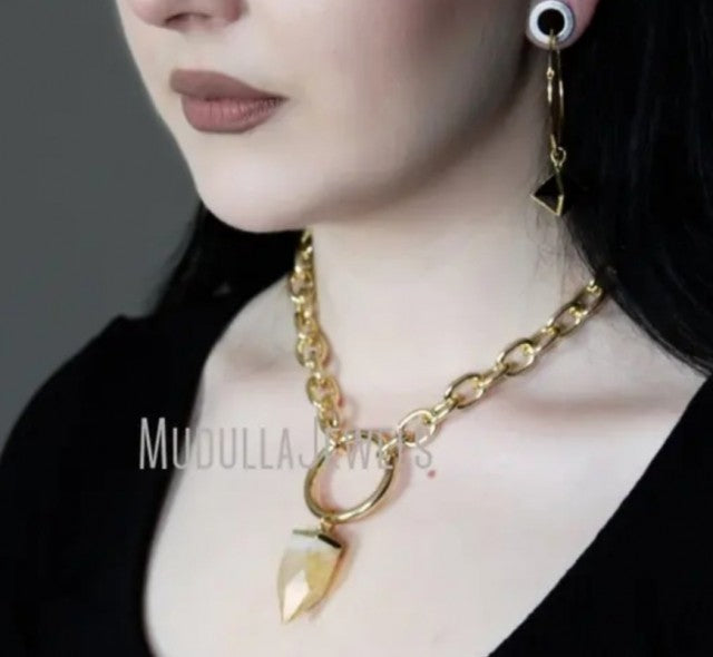 Nytt kraftfult MudullaJewels Goldplated dobbelt kjede m/Clear Quartz Bullet Point spissanheng