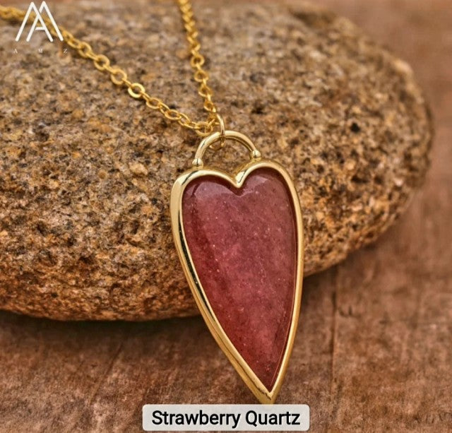 Long Hearts Designkjede 37x19mm - Gold Electroplated - Red Strawberry Quartz