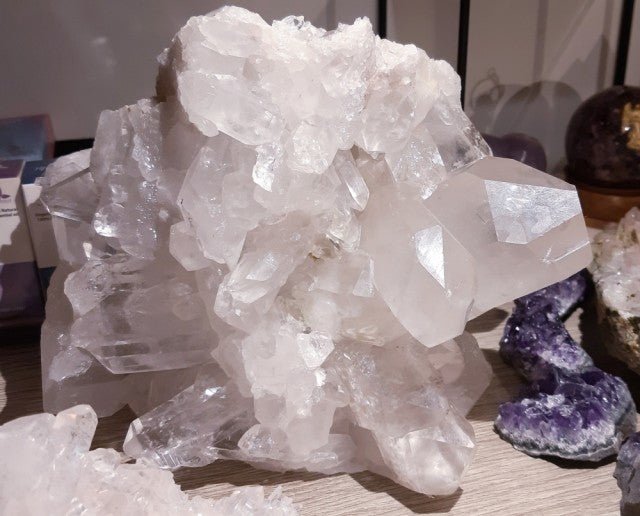 Superflott Brazilian Stor XL Hvit/Clear Rå Kvarts Cluster Lampe fra Brasil, ca. 3 kg ..High Quality