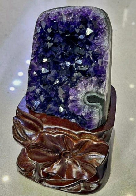 XL Deep Purple Uruguayan Amethyst Cluster Geode A+ Quality with Stalactite Rosette , 2.1kg