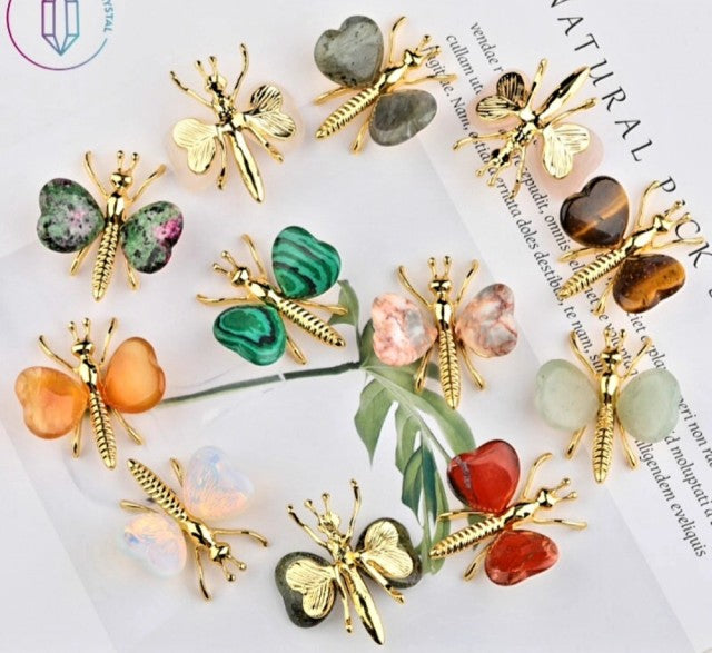 Vakre, smÅ sommerfugler med hjertevinger i 12 krystalltyper ..38x42mm