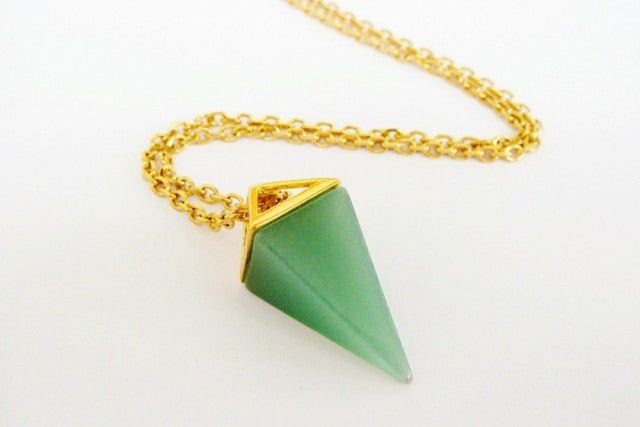 Nytt Grønn Aventurin triangel pendelanheng med kjede, Gold Electroplated
