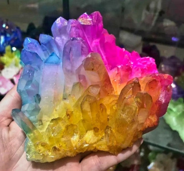 Trendy Aura Quartz Clustre , Mixed Color, behandlet naturlig Quartz, Medium 500 - 600 Gram