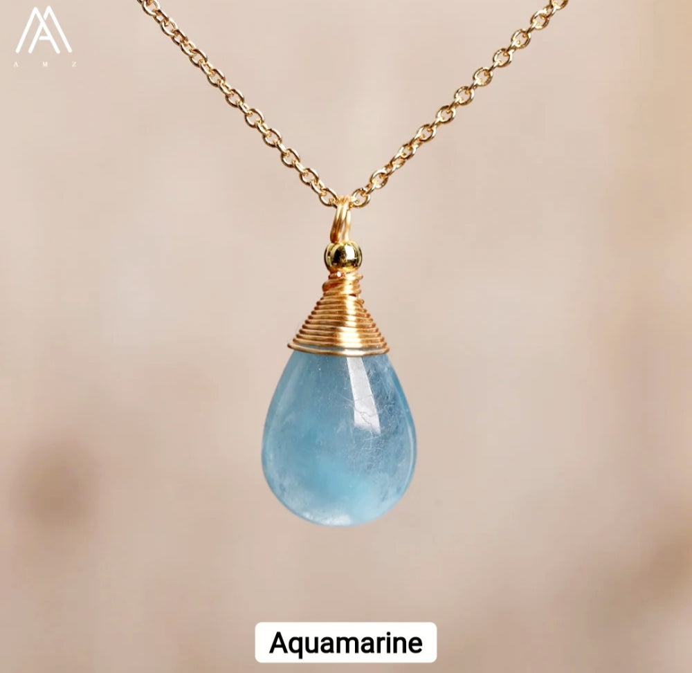 Supervakre AA kvalitet naturlig AQUAMARINE DrÅpeanheng Gold plated m/kjede, ca. 25x15mm