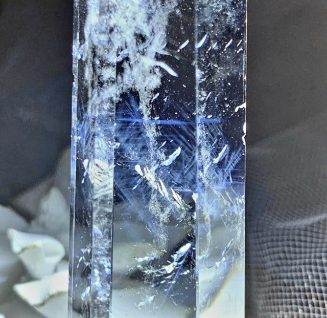 Blue Needle Clear Quartz / " Blue Angel Wings" Towers w/Base - High Quality, ca. 10 - 12 cm, 300gram med LED Trebase