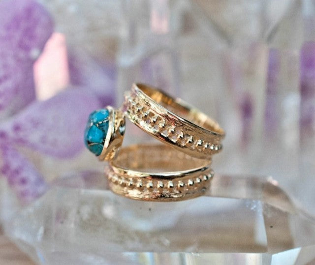 Håndlaget, Designring med storTorquise Copper sten, 18 K Gold Electroplated.