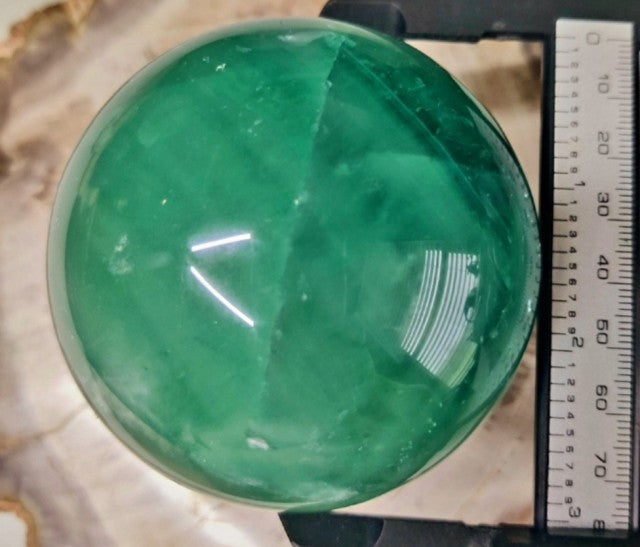 Vakker Grønn Fluorite Sphere krystallkule Large , ca. 70 - 80mm...