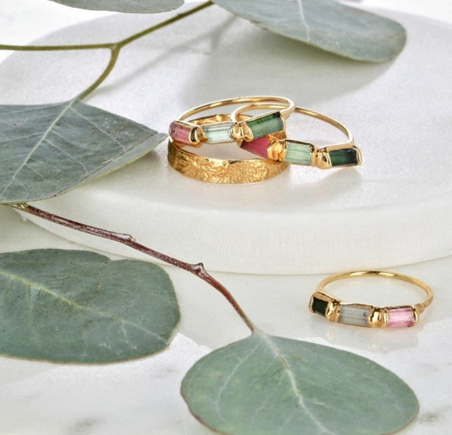 Ny, hÅndlaget rustik RÅ Rainbow Turmalin " Baguette " Stone Rosegull Ring