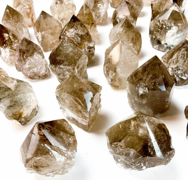 RÅ Point TÅrnkrystaller Røyk Kvarts , Medium ca. 200 gram