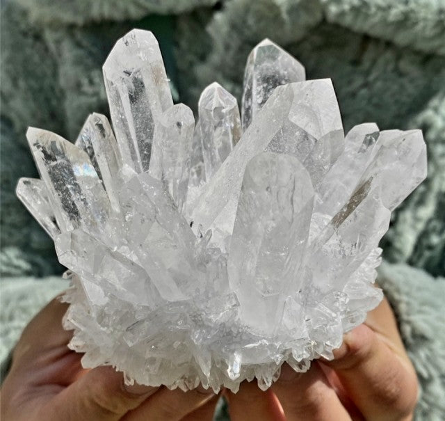 Small Klar Hvit mineralkvarts Cluster krystalldekorasjon, ca. 300gram