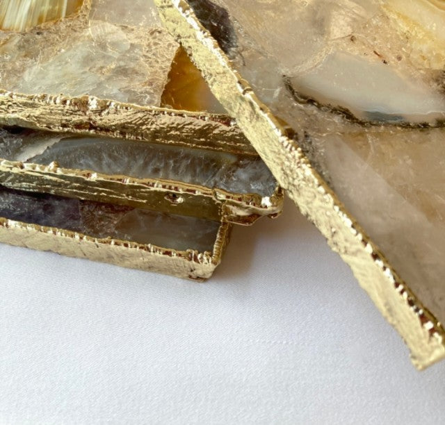 Nye, vakre og dekorative mulitcolor Agat Coasterskiver Gold Electroplated m/12mm tykkgullkant