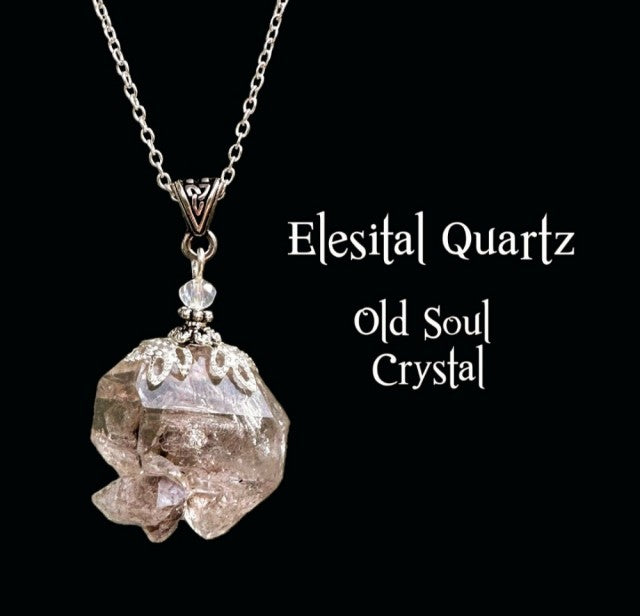 Nye, hÅndlagede Elestial Quartz ( Old Soul Wisdom ) RÅkrystall Anheng m/kjede, Silverplated..