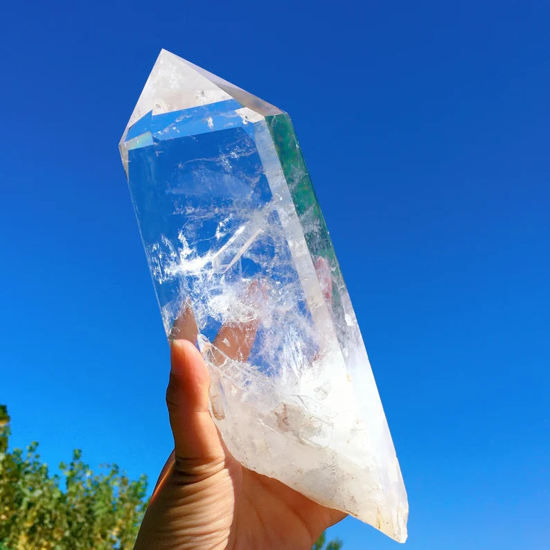 XXL Clear / White Quartz Tower i AA Kvalitet, ca 2.5 - 3kg, 25 - 30cm